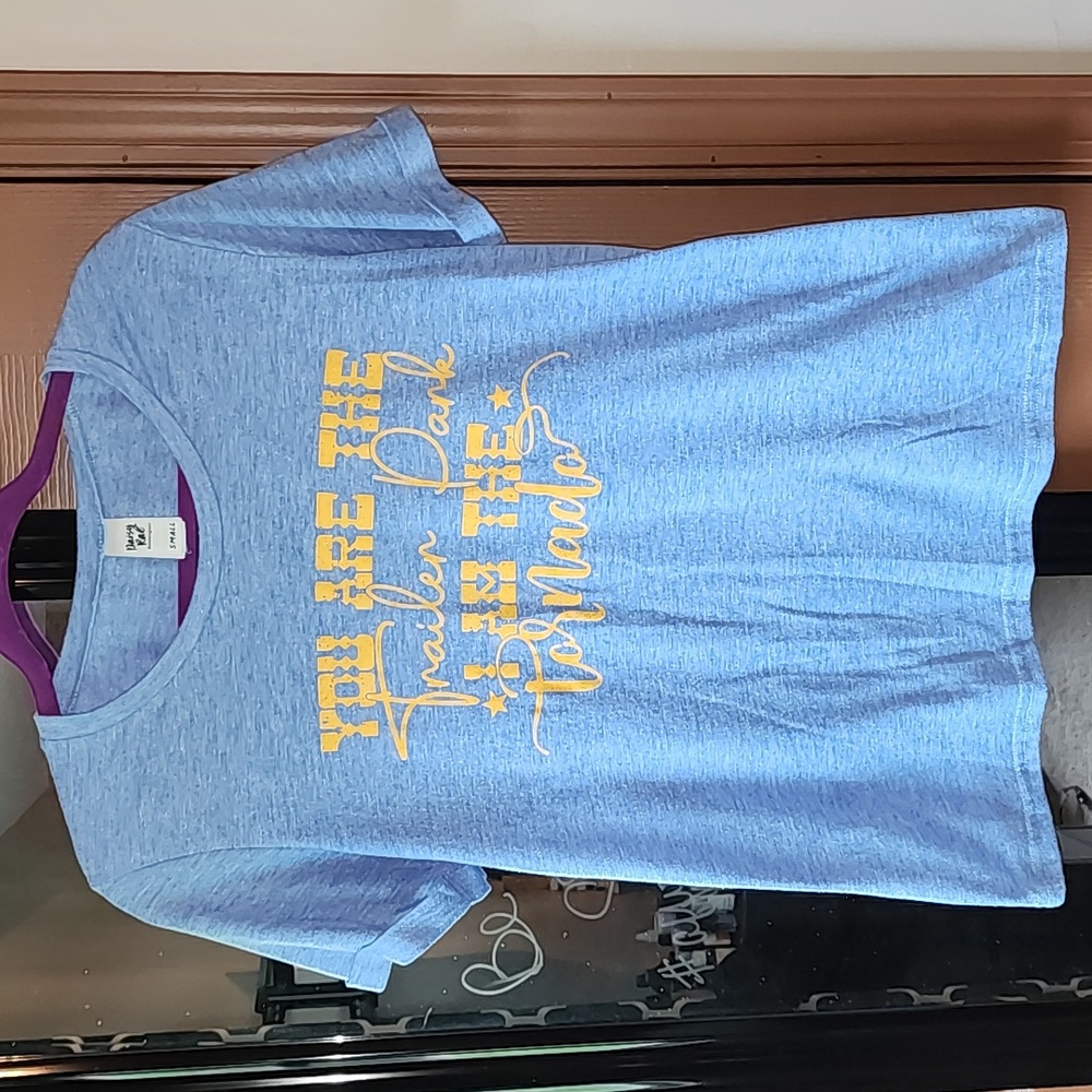 Daisy Rae light blue/grey tee - Picture 8 of 8